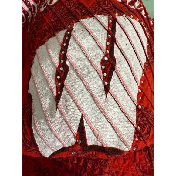 P Michaels Wisconsin Badgers Womens Top XL Red White Rhinestone Collegiate NCAA - Picture 9 of 10